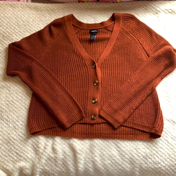 Cropped cardigan/sweater - Picture 1 of 2
